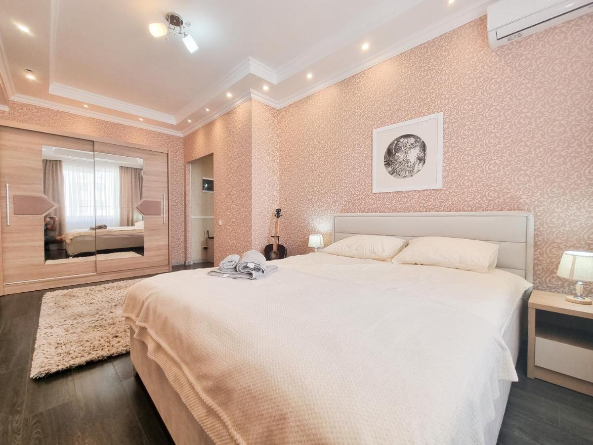 Testemiteanu Apartment, Free Wifi Available تشيسيناو المظهر الخارجي الصورة